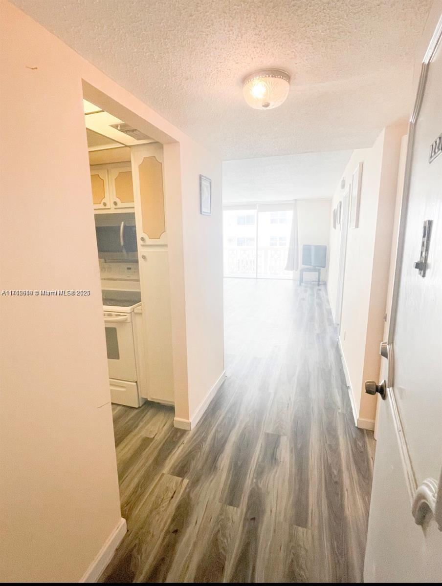 IMPERIAL TOWERS CONDO - Residential