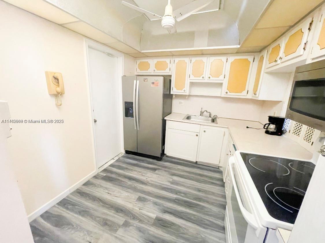 IMPERIAL TOWERS CONDO - Residential