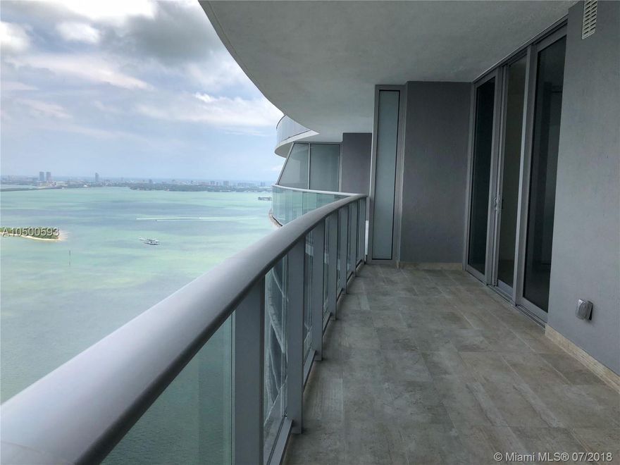 READY TO MOVE! Aria on the bay a 53-story glamorous enclave with grand residences expansive private terrace. Floor to ceiling glass windows on all residences with expansive water and Miami city views, 1 master bedrooms, building closets, tile floors throughout. Bosch stain steel appliances. Situated on the last waterfront lot in the heart of the art & entertainment district in Edgewater, Miami's most talked about neighborhood. 3 floors of amenities, theater, Spa. Ultimate gym and yoga studio. BBQ area.
