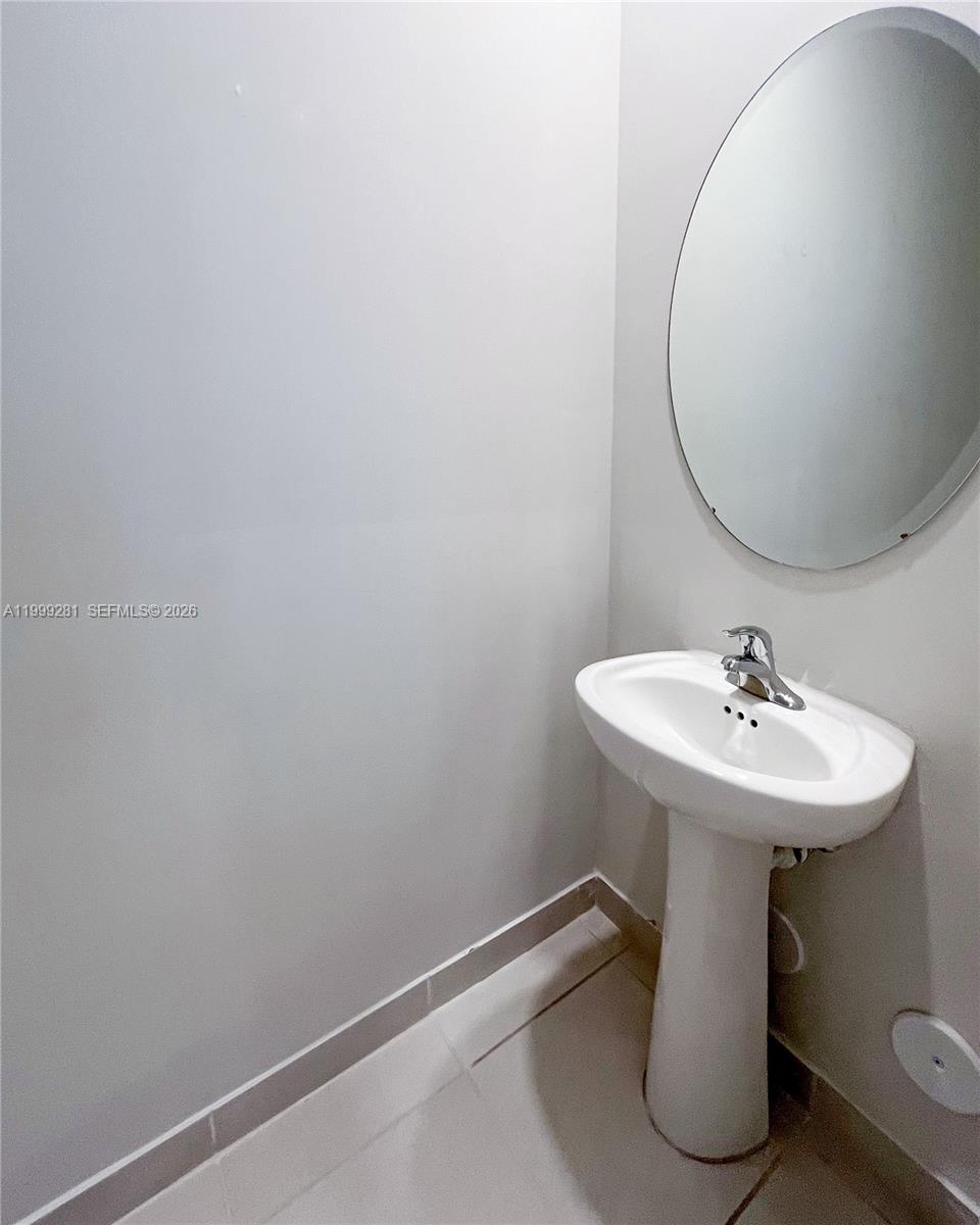 VIA VENTURA NEIGHBORHOOD - Residential