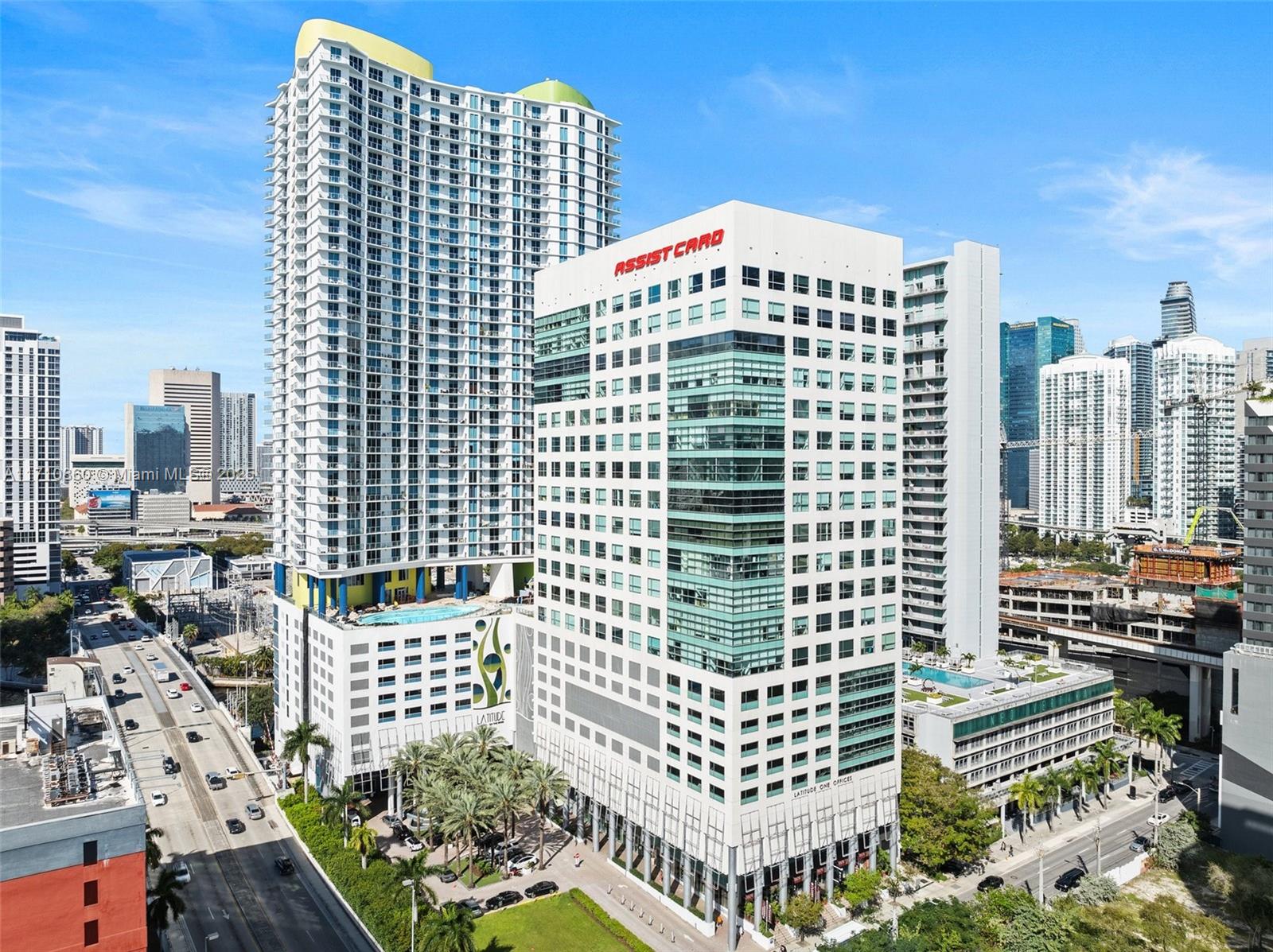 LATITUDE ON THE RIVER CON - Residential