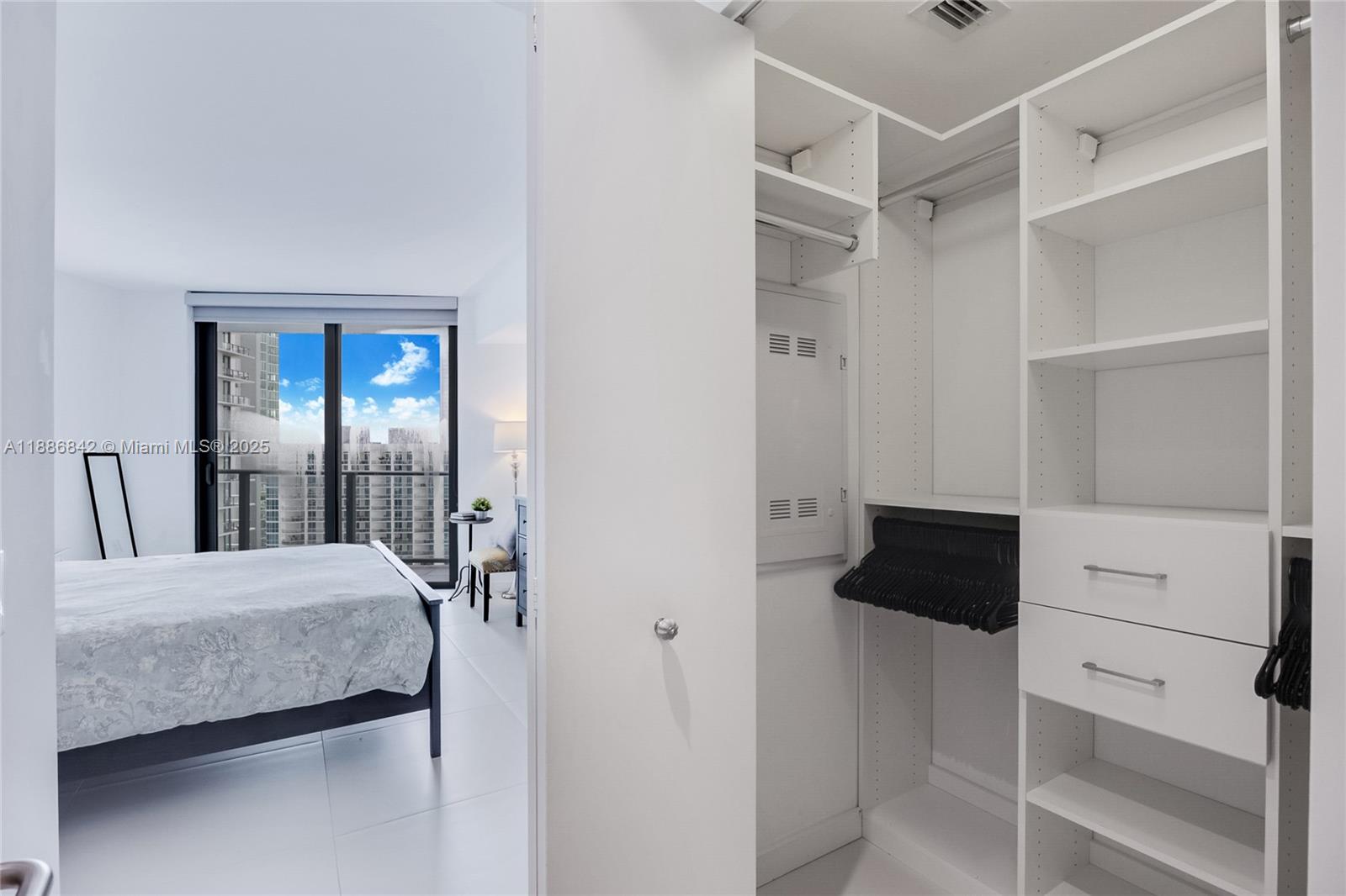 PARAISO BAYVIEWS CONDO - Residential