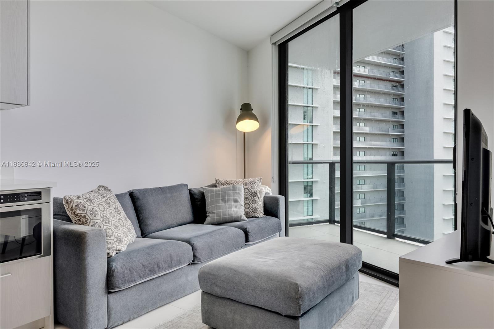 PARAISO BAYVIEWS CONDO - Residential