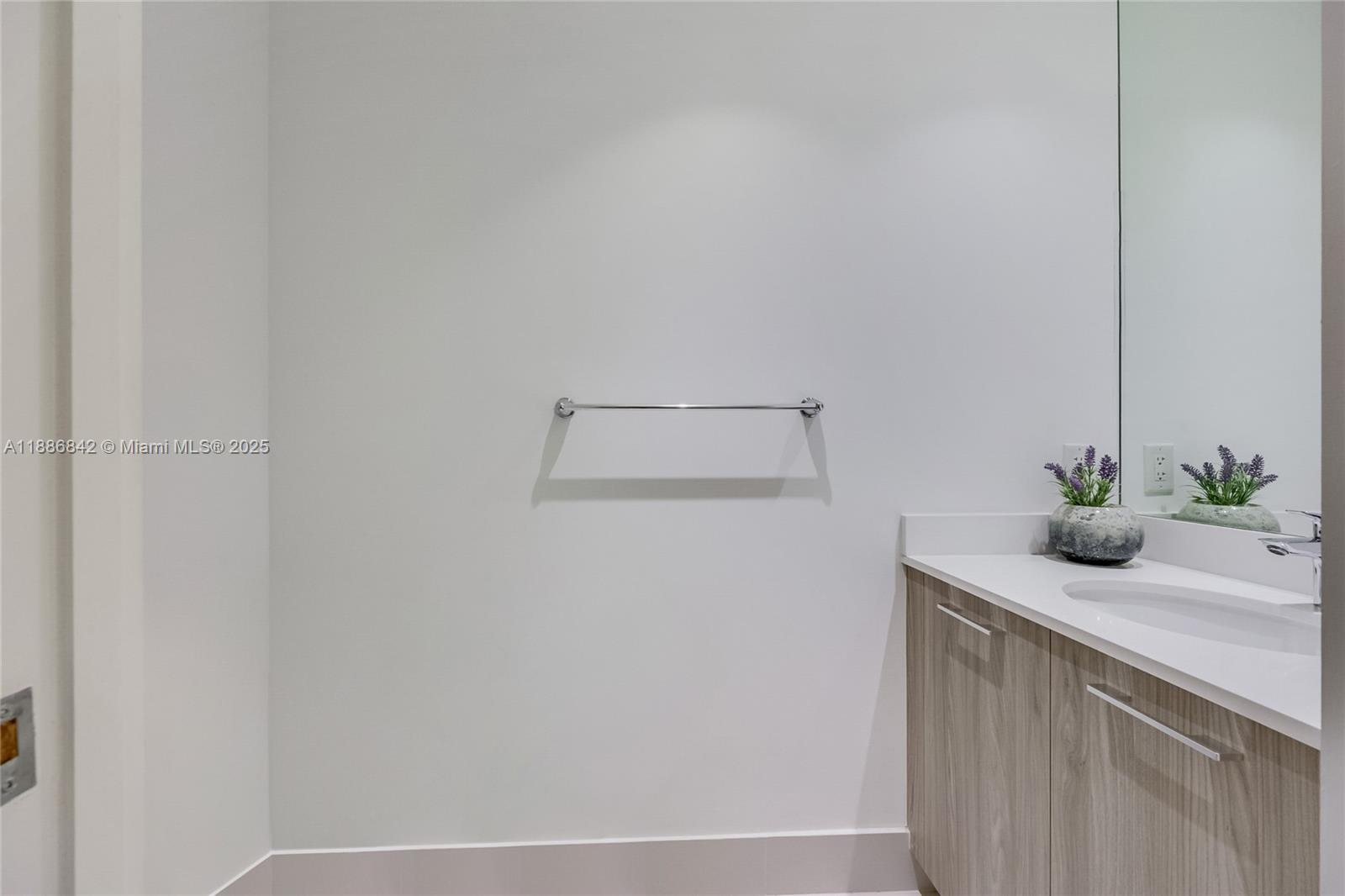 PARAISO BAYVIEWS CONDO - Residential