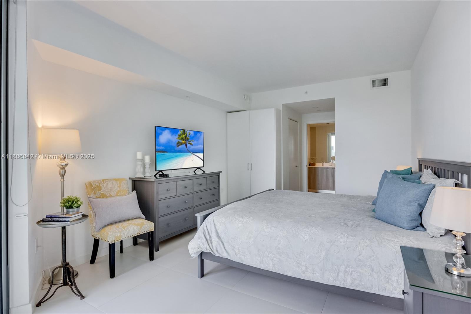 PARAISO BAYVIEWS CONDO - Residential