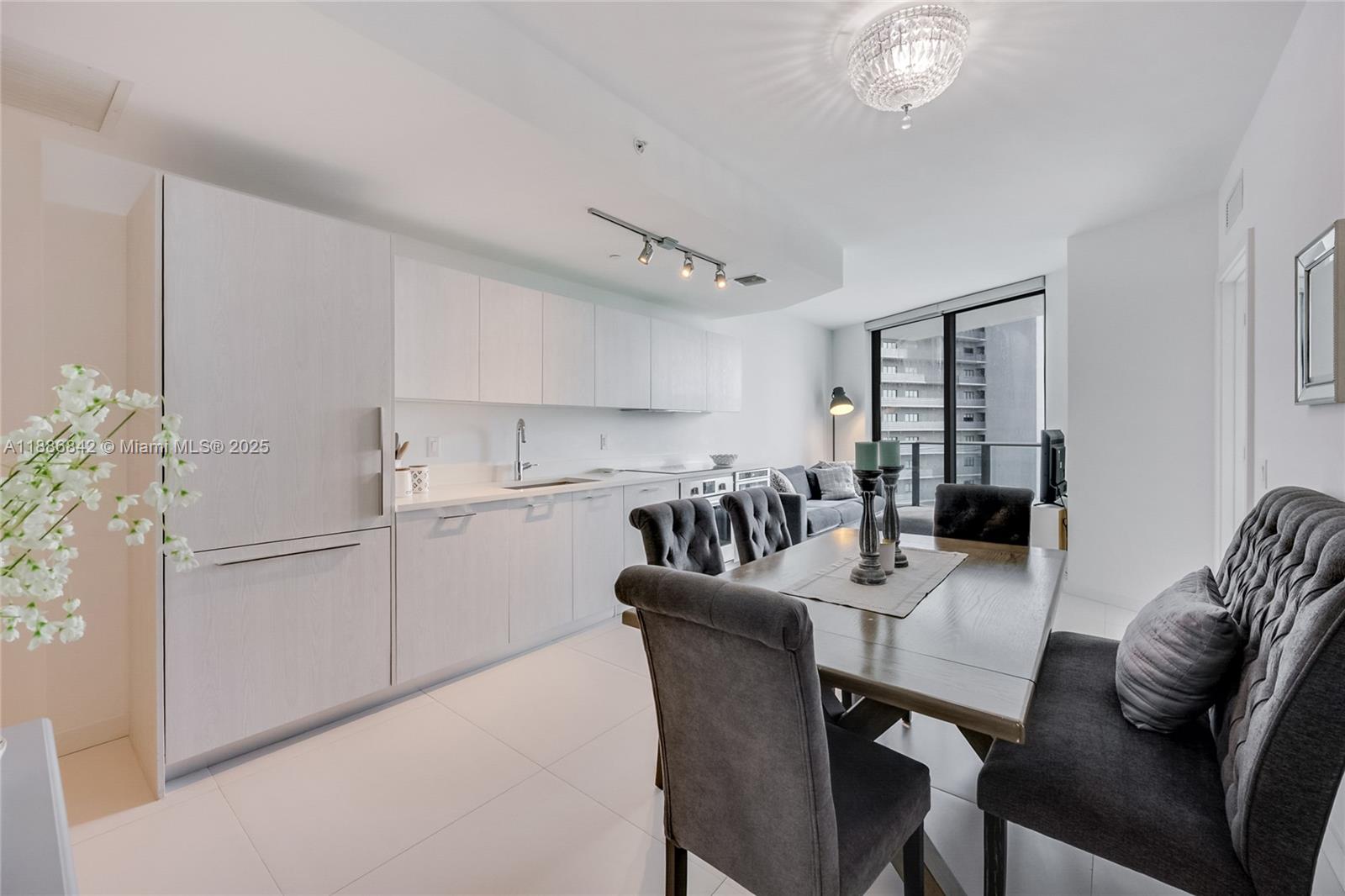 PARAISO BAYVIEWS CONDO - Residential