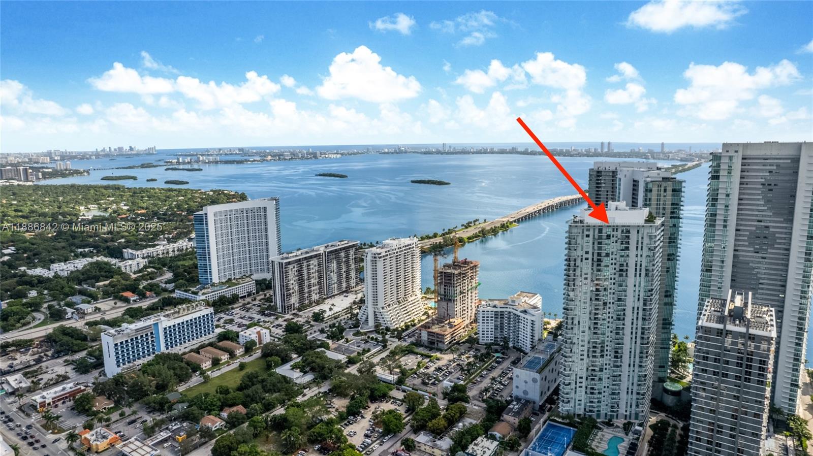 PARAISO BAYVIEWS CONDO - Residential