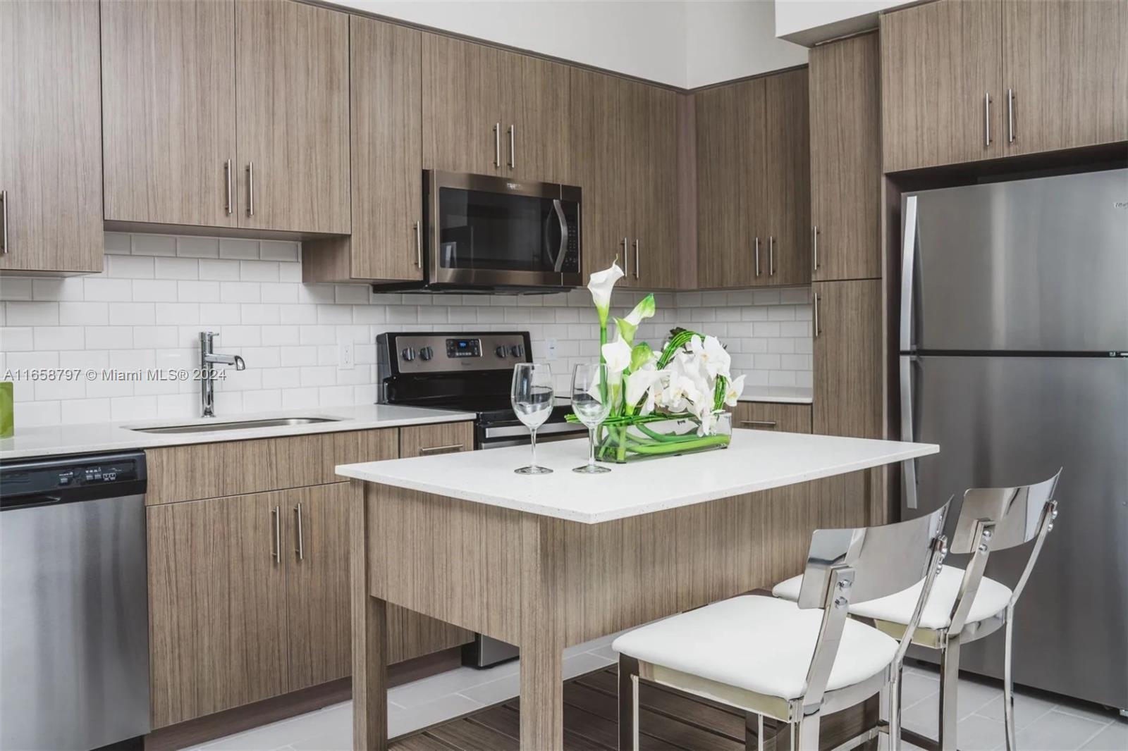 Riverhouse at 11th - Residential Lease