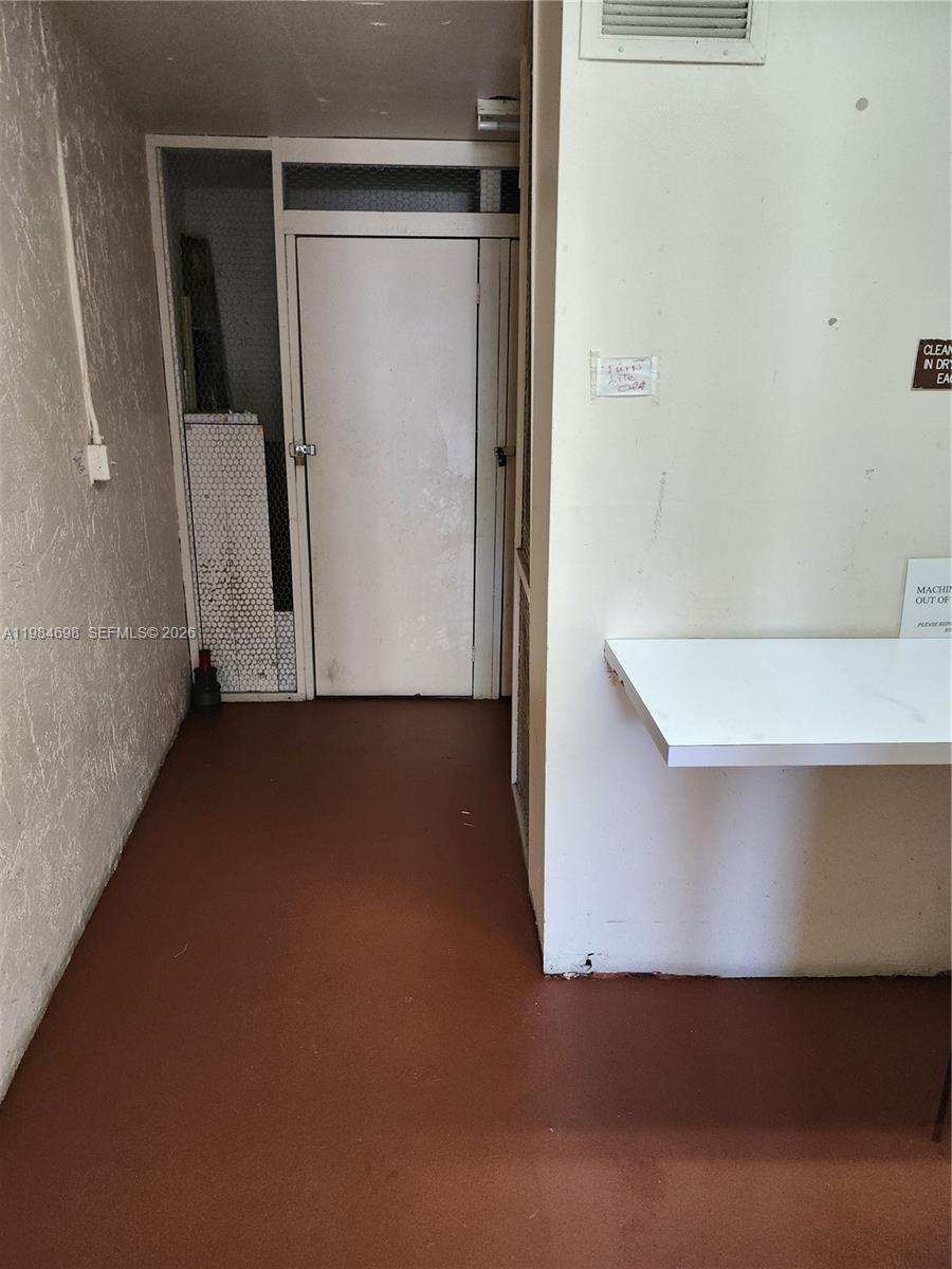 HOLLYBROOK GOLF AND - Residential