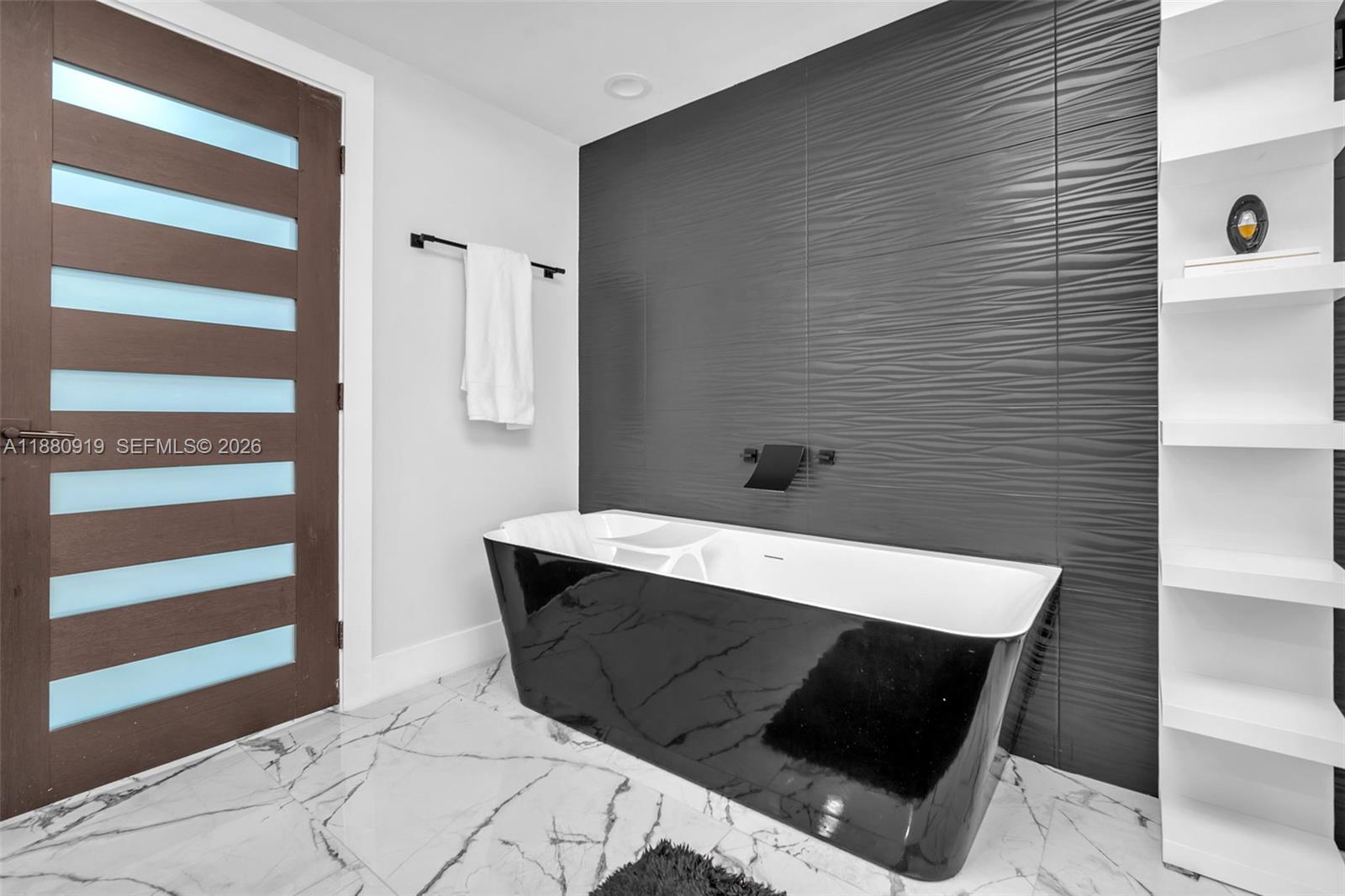 LAS OLAS RIVER HOUSE COND - Residential