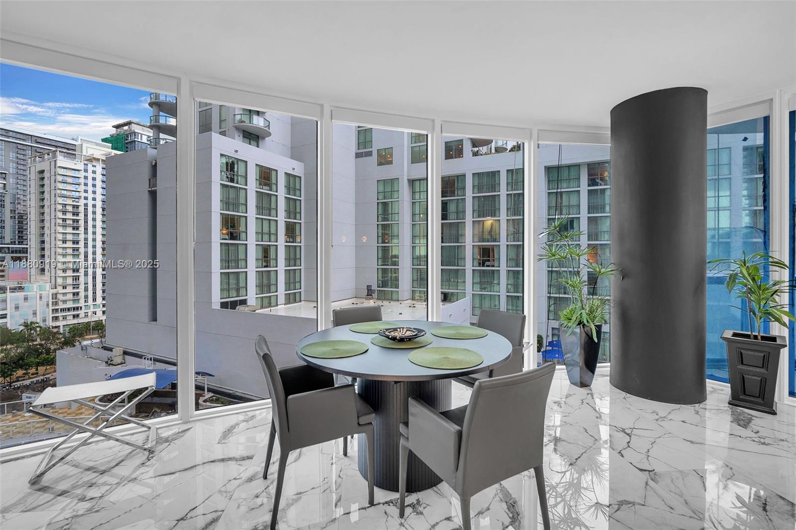 LAS OLAS RIVER HOUSE COND - Residential