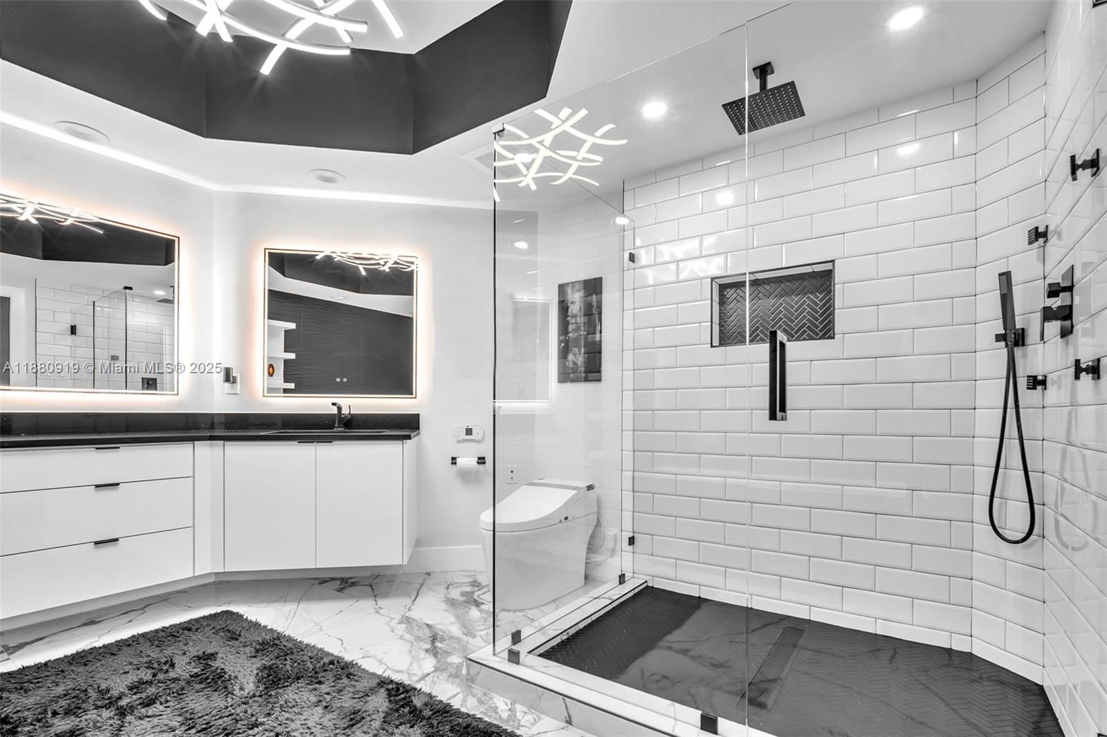 LAS OLAS RIVER HOUSE COND - Residential