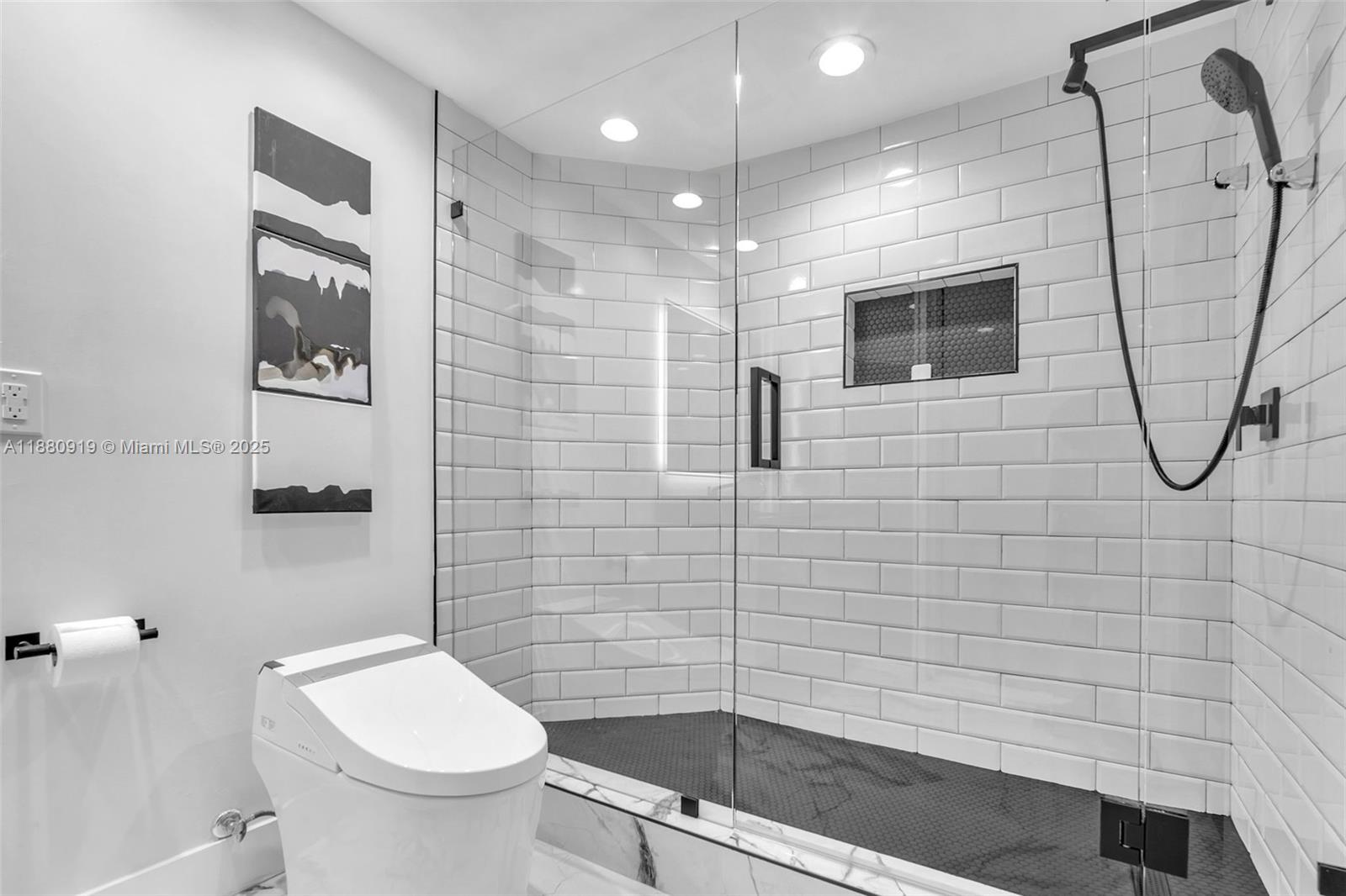 LAS OLAS RIVER HOUSE COND - Residential