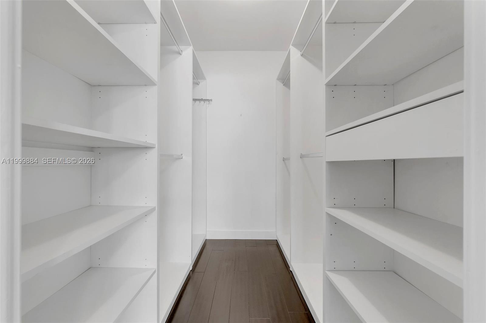 WINDSOR CONDO - Residential