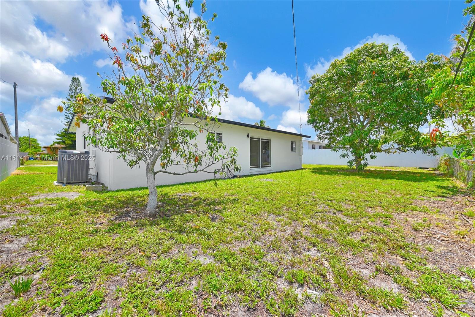 CAROL CITY - Residential