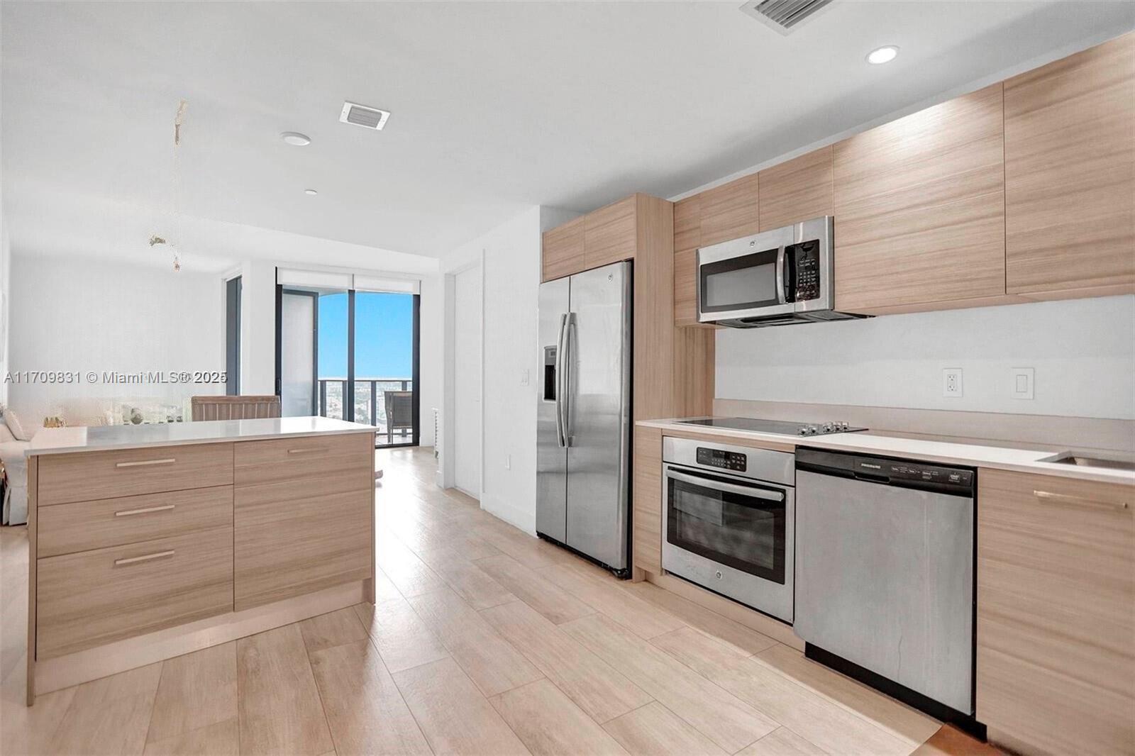 3401 MIDTOWN CONDO - Residential