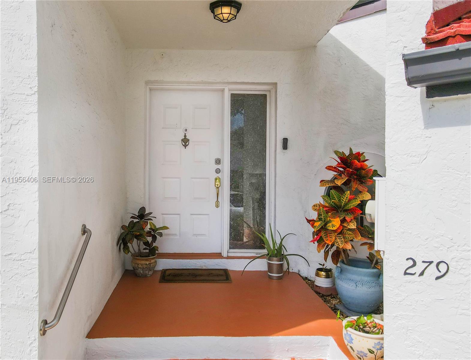 Deer Point - Residential