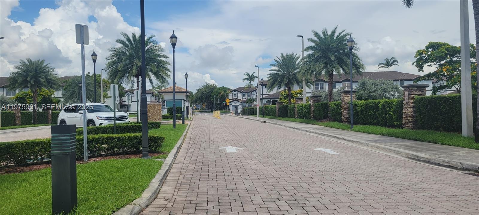 DORAL ISLES NORTH SEC TWO - Residential Lease
