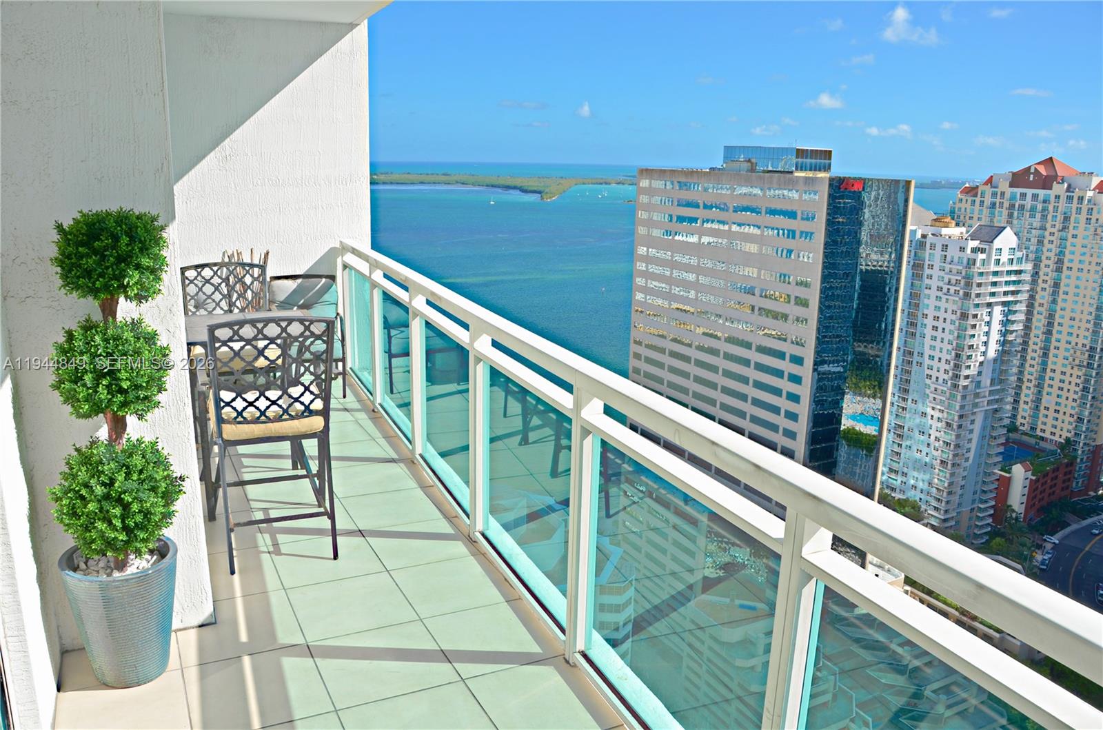 950 Brickell Bay Dr 3705