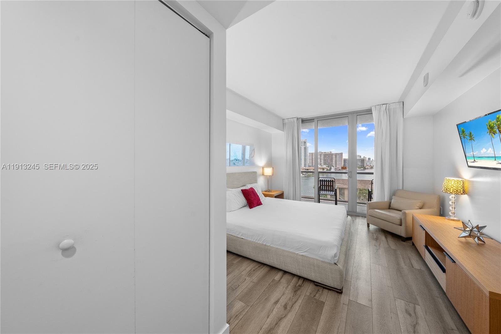 BEACHWALK CONDOMINIUM - Residential