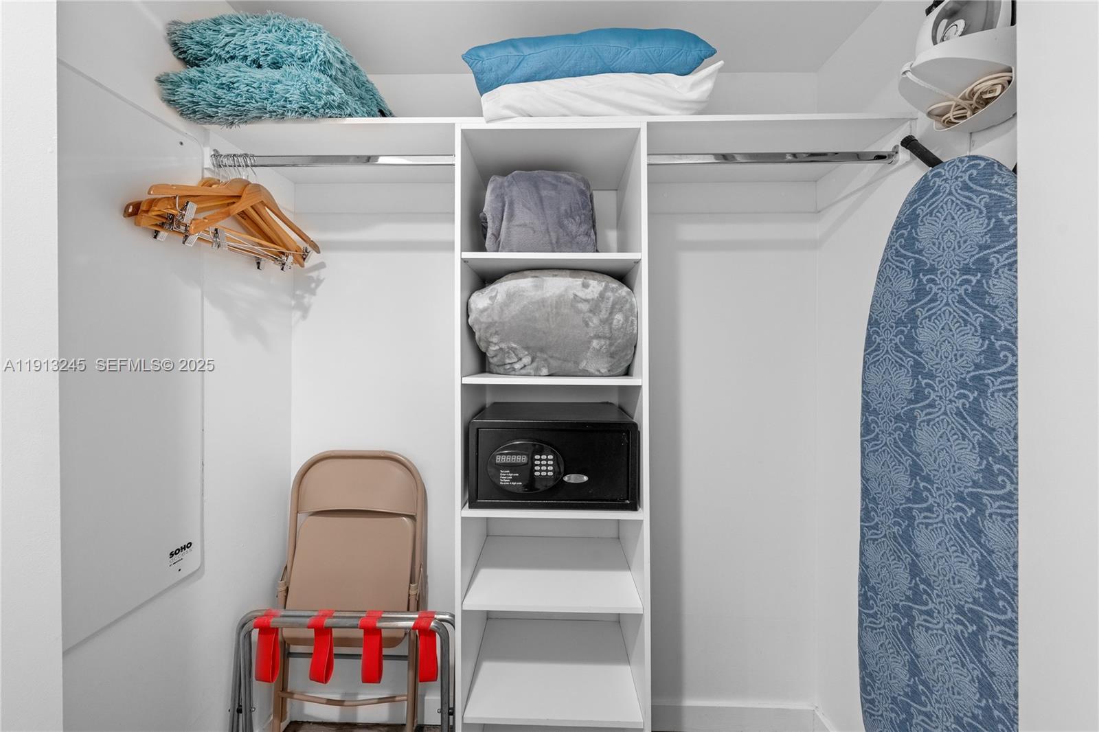 BEACHWALK CONDOMINIUM - Residential