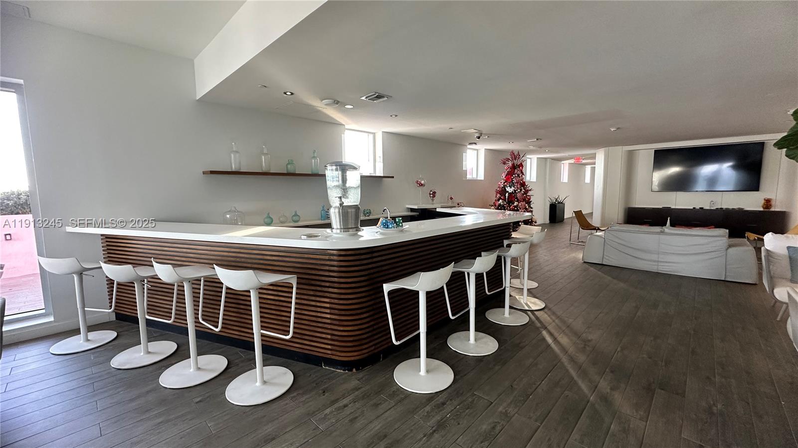 BEACHWALK CONDOMINIUM - Residential