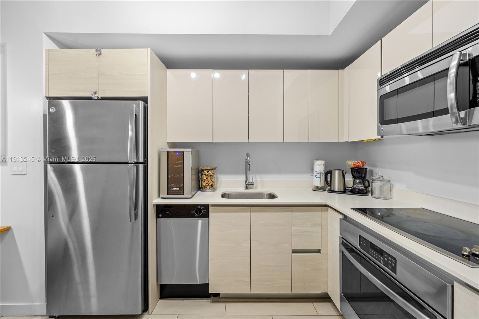 BEACHWALK CONDOMINIUM - Residential