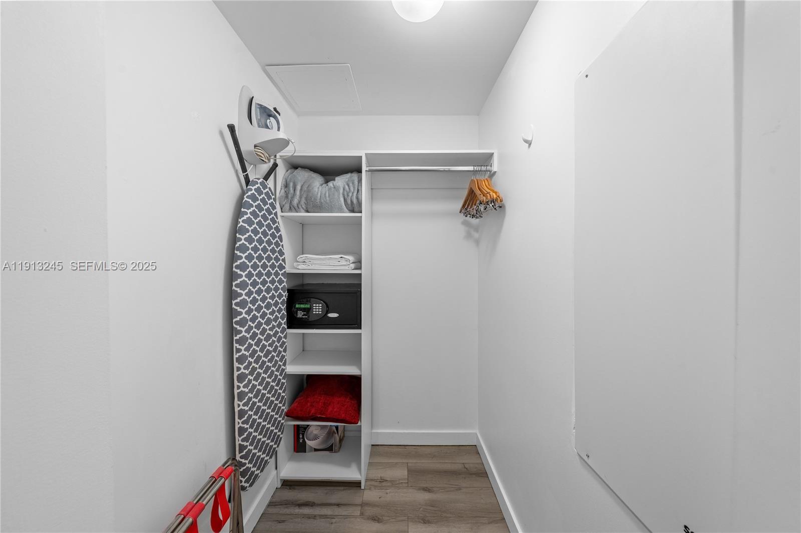 BEACHWALK CONDOMINIUM - Residential