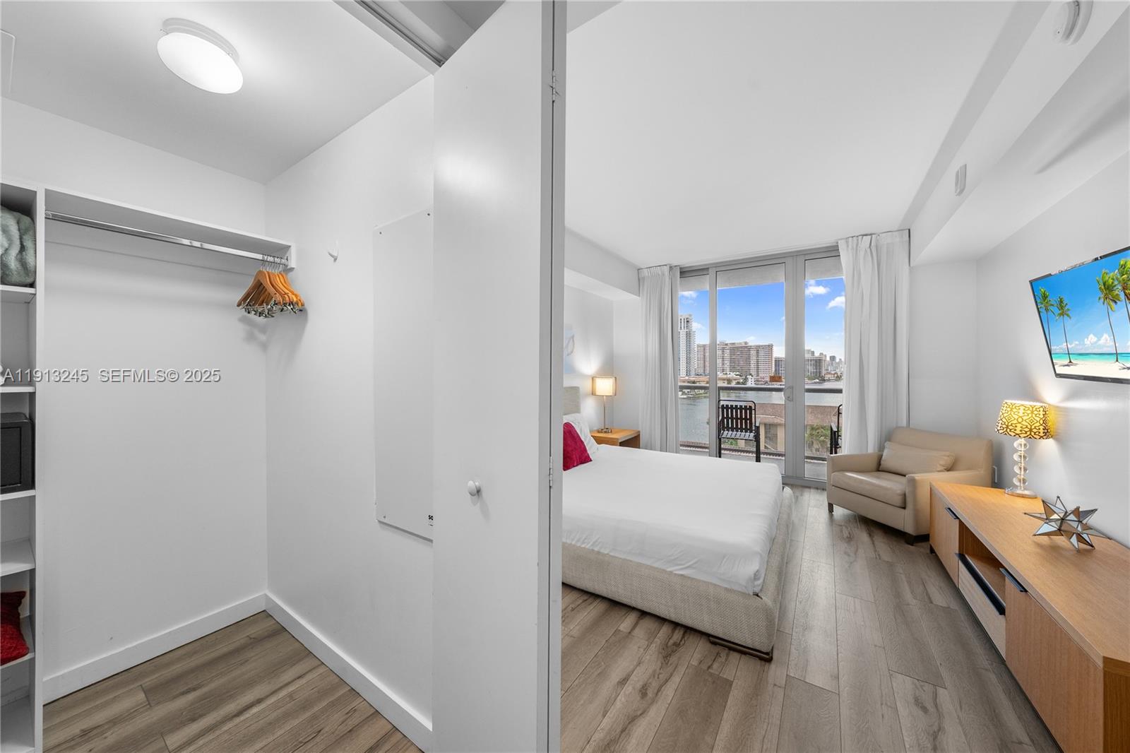 BEACHWALK CONDOMINIUM - Residential