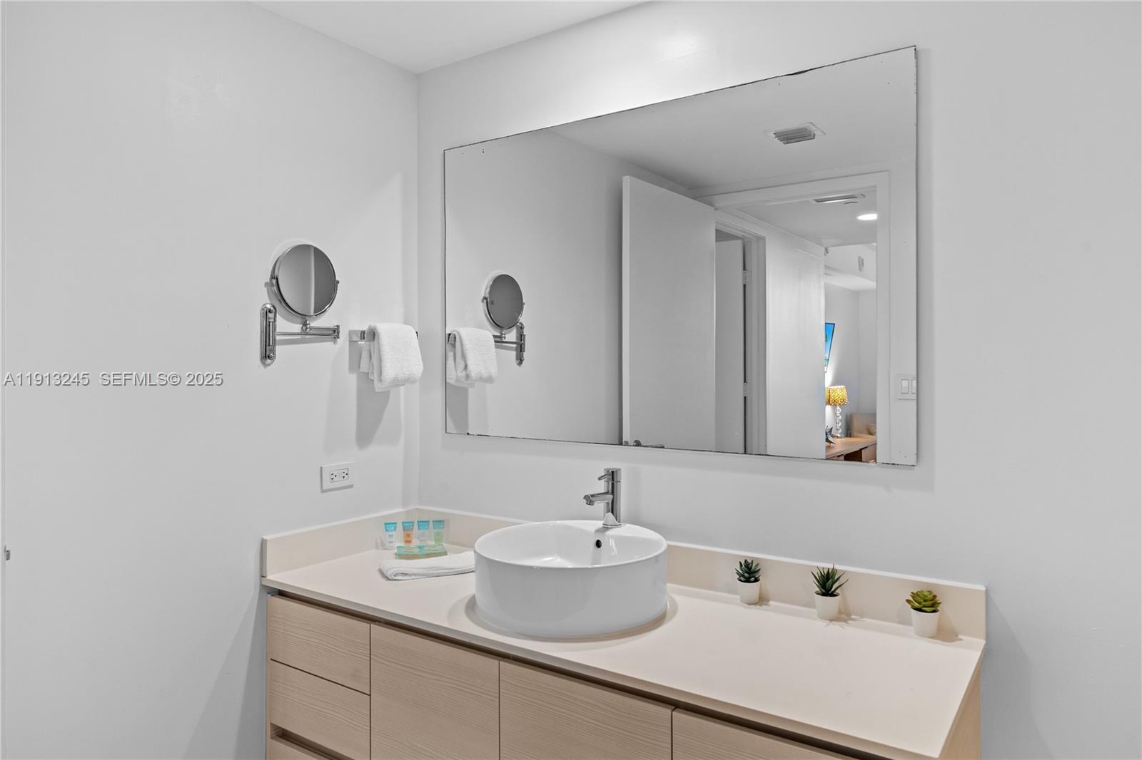 BEACHWALK CONDOMINIUM - Residential