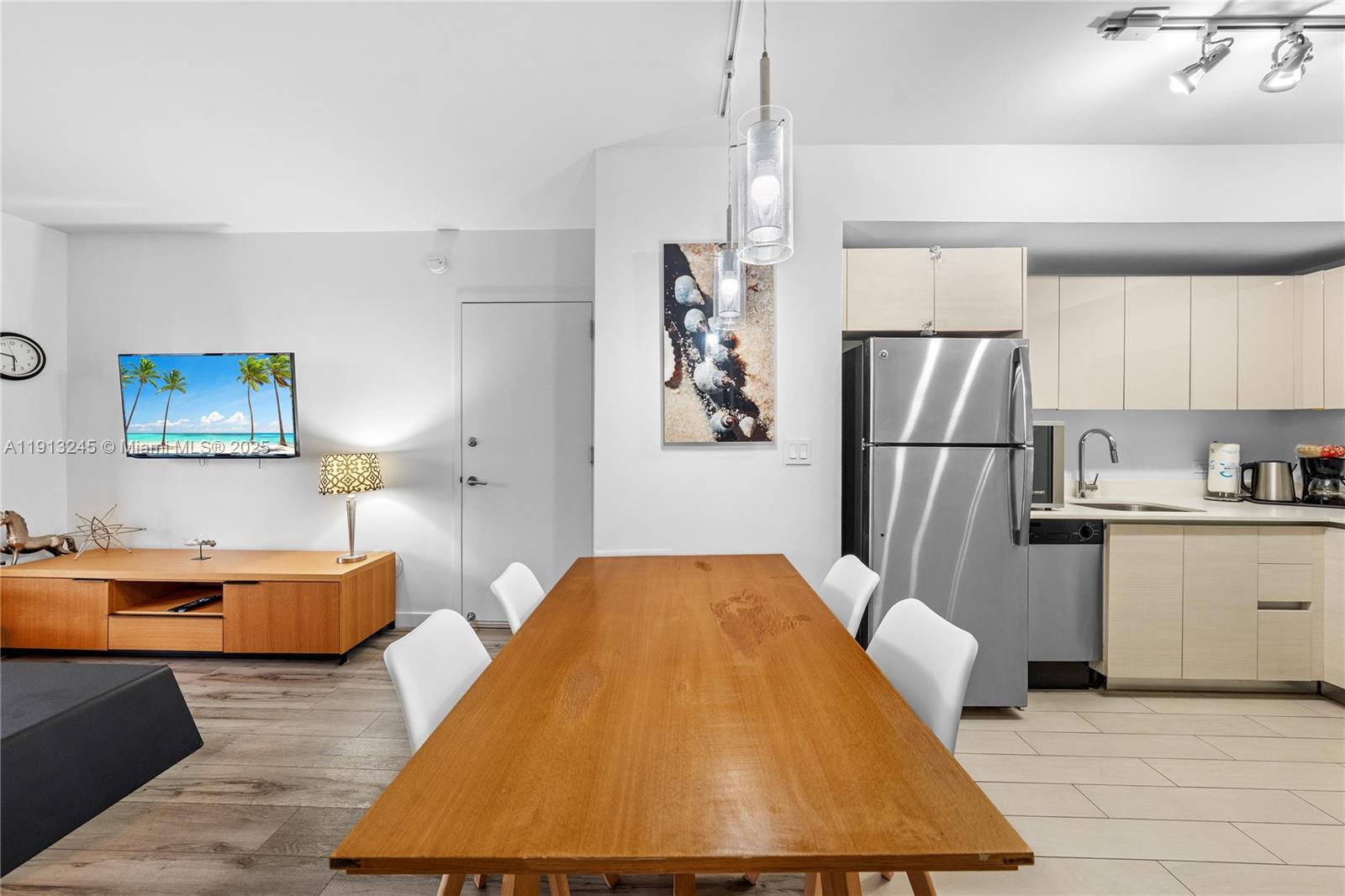 BEACHWALK CONDOMINIUM - Residential