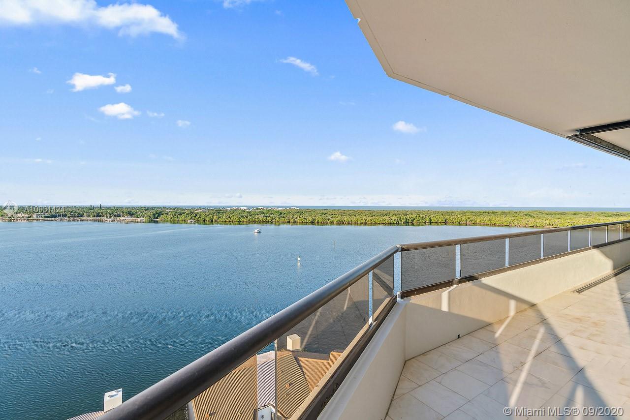 OLD PORT COVE LAKE POINT - Residential