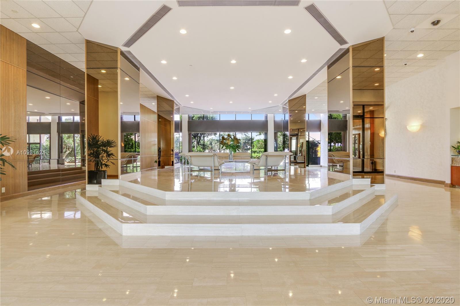 OLD PORT COVE LAKE POINT - Residential