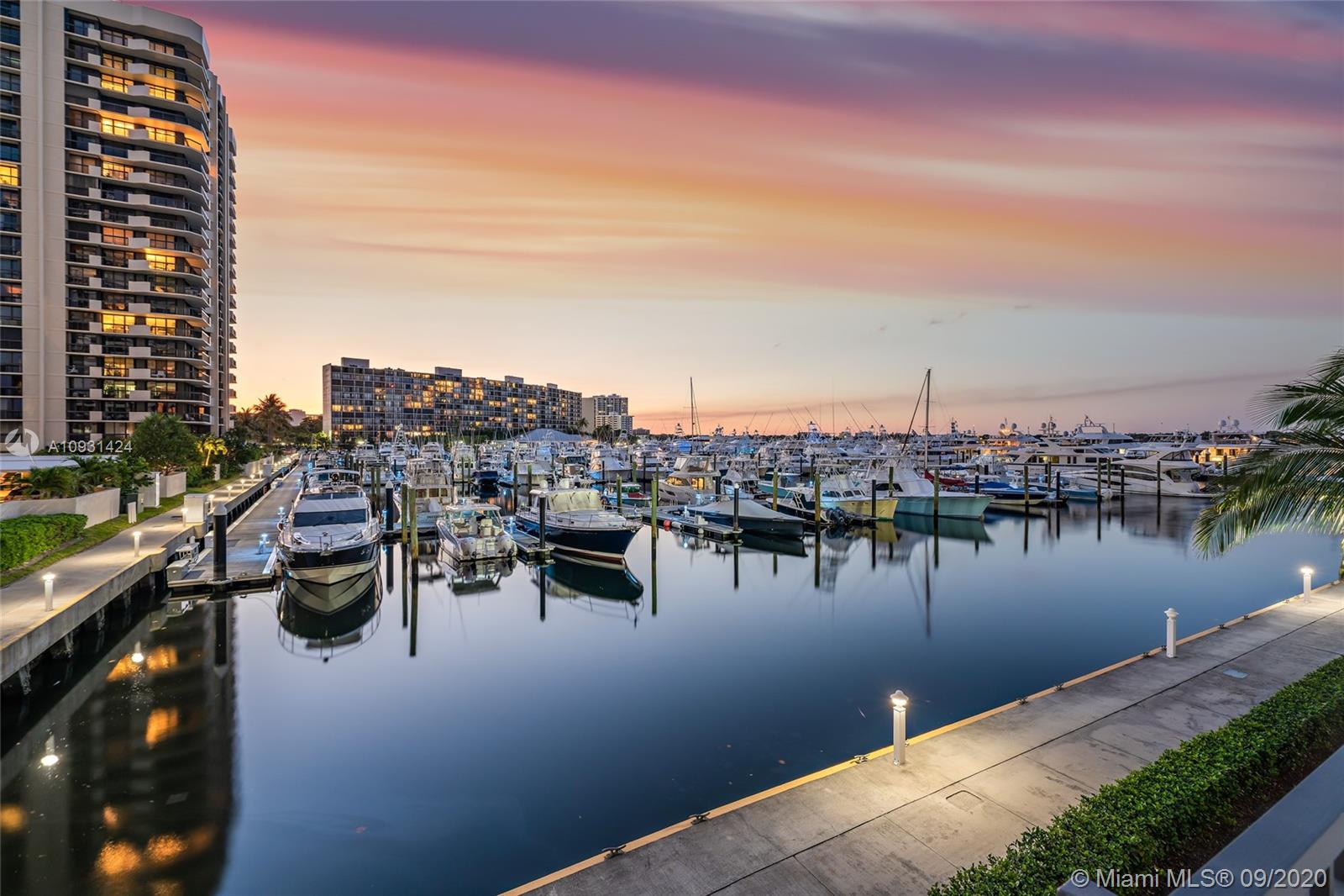 OLD PORT COVE LAKE POINT - Residential