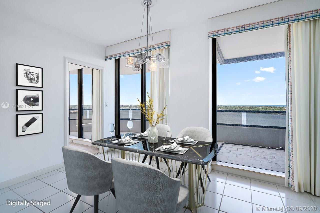 OLD PORT COVE LAKE POINT - Residential