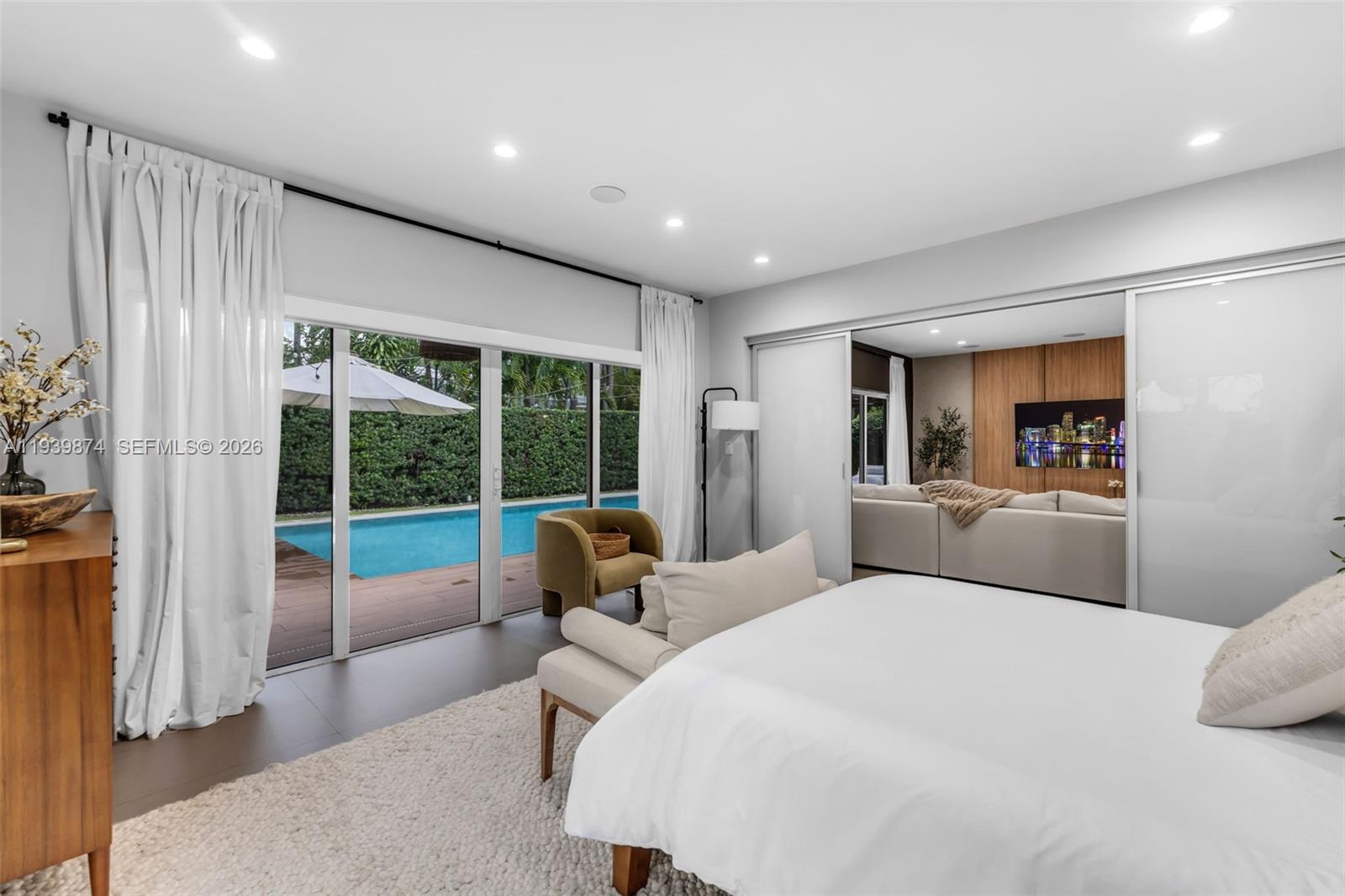 BAY HEIGHTS - Residential