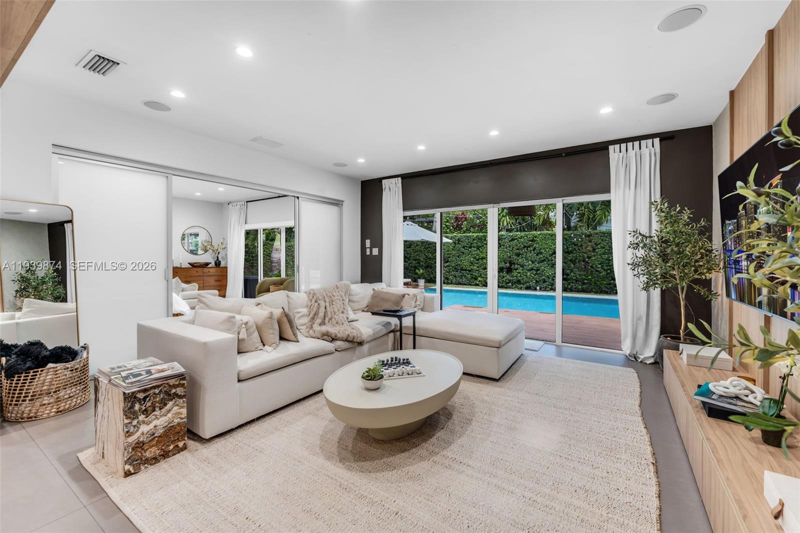 BAY HEIGHTS - Residential