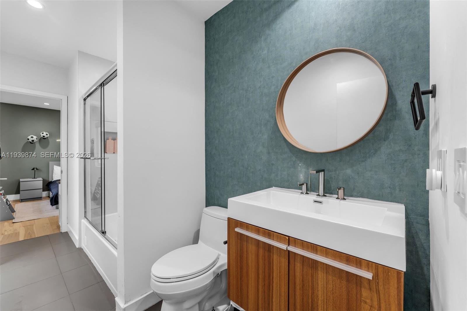 BAY HEIGHTS - Residential