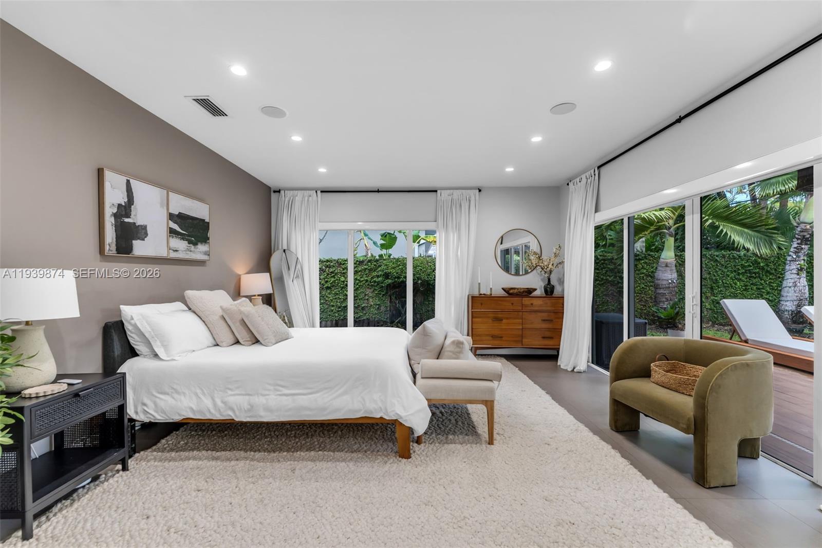 BAY HEIGHTS - Residential