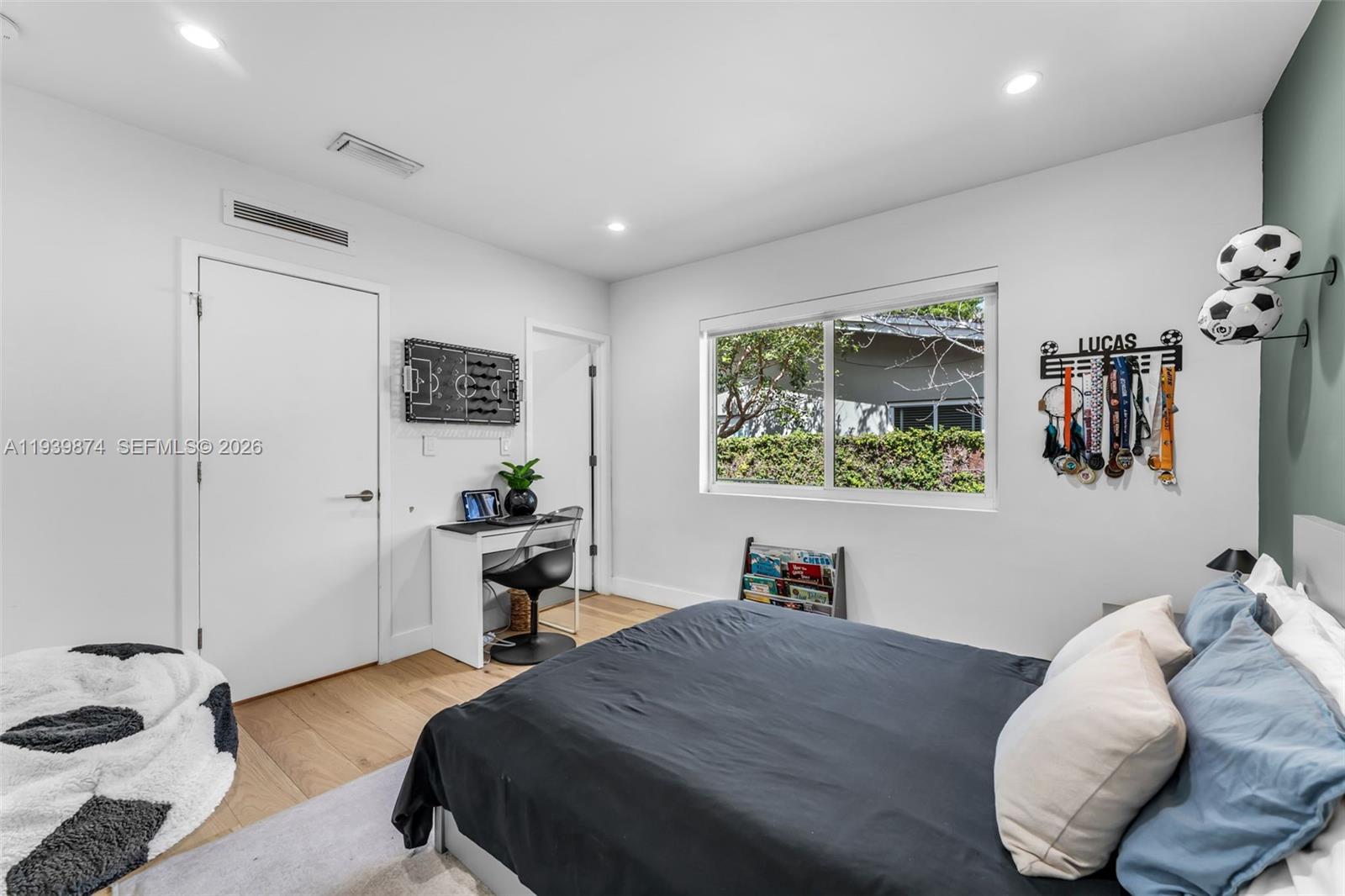 BAY HEIGHTS - Residential