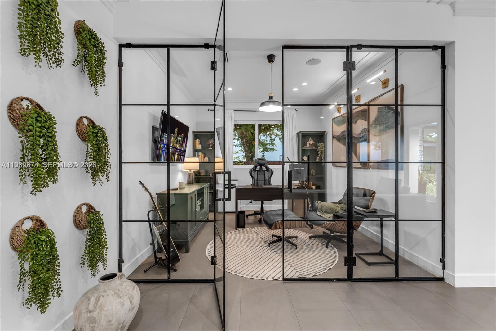 BAY HEIGHTS - Residential