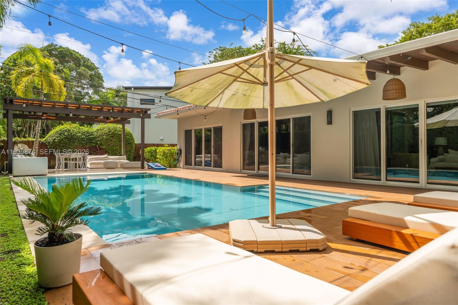 BAY HEIGHTS - Residential