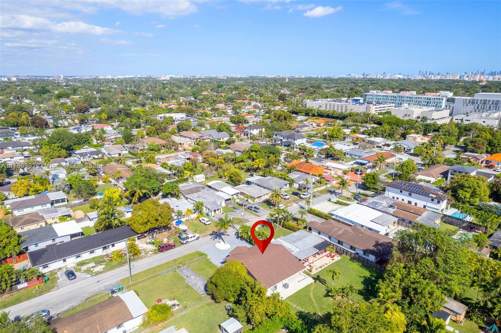 Rental Property at 6372 Sw 32nd St, Miami, Broward County, Florida - Bedrooms: 4 
Bathrooms: 3  - $5,000 MO.