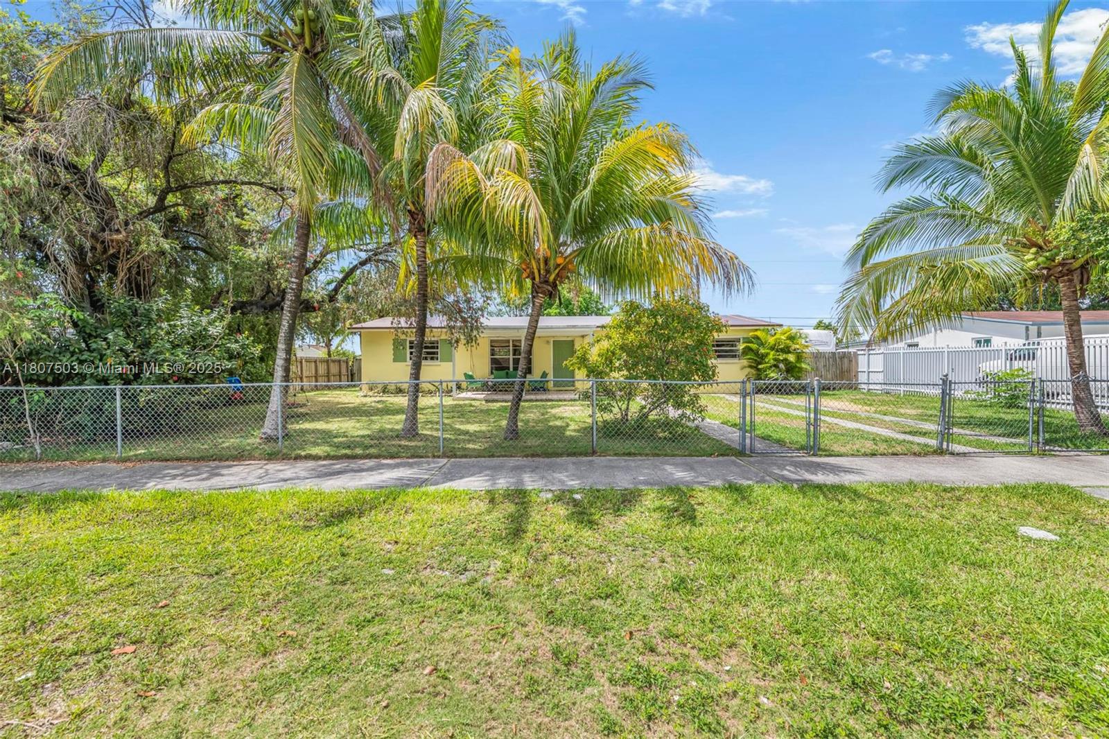 11742 Sw 187th Ter, Miami, Broward County, Florida - 3 Bedrooms  
2 Bathrooms - 
