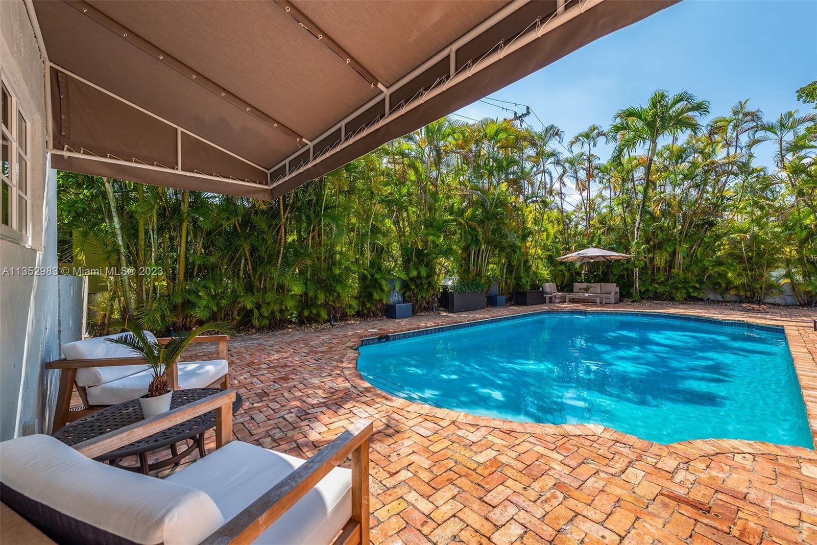 C GABLES COUNTRY CLUB SEC - Residential