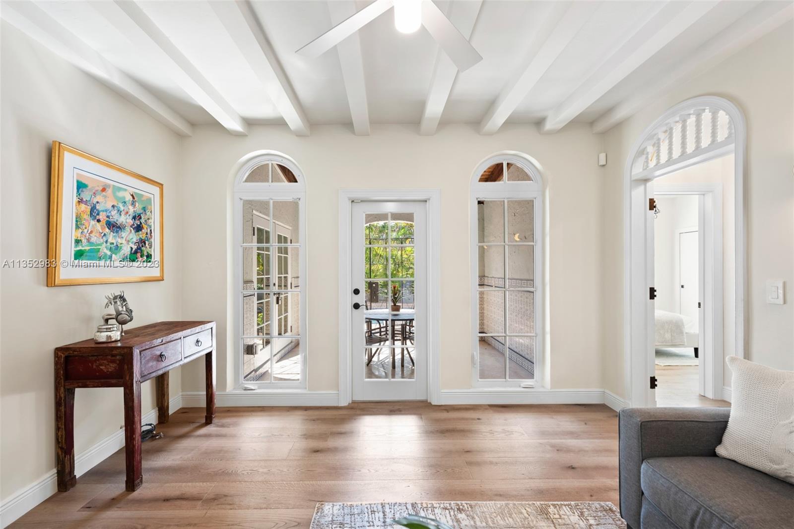 C GABLES COUNTRY CLUB SEC - Residential