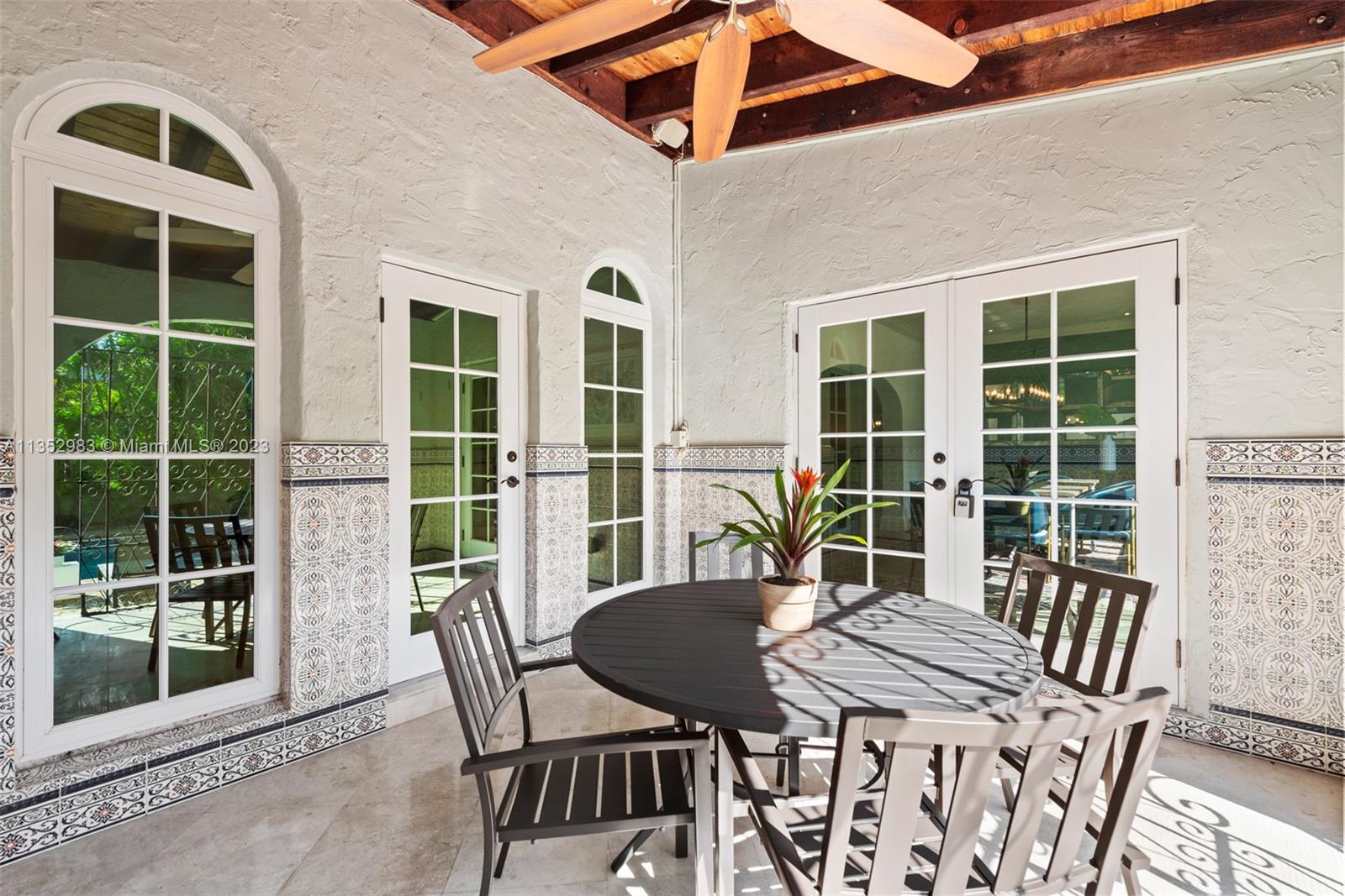 C GABLES COUNTRY CLUB SEC - Residential