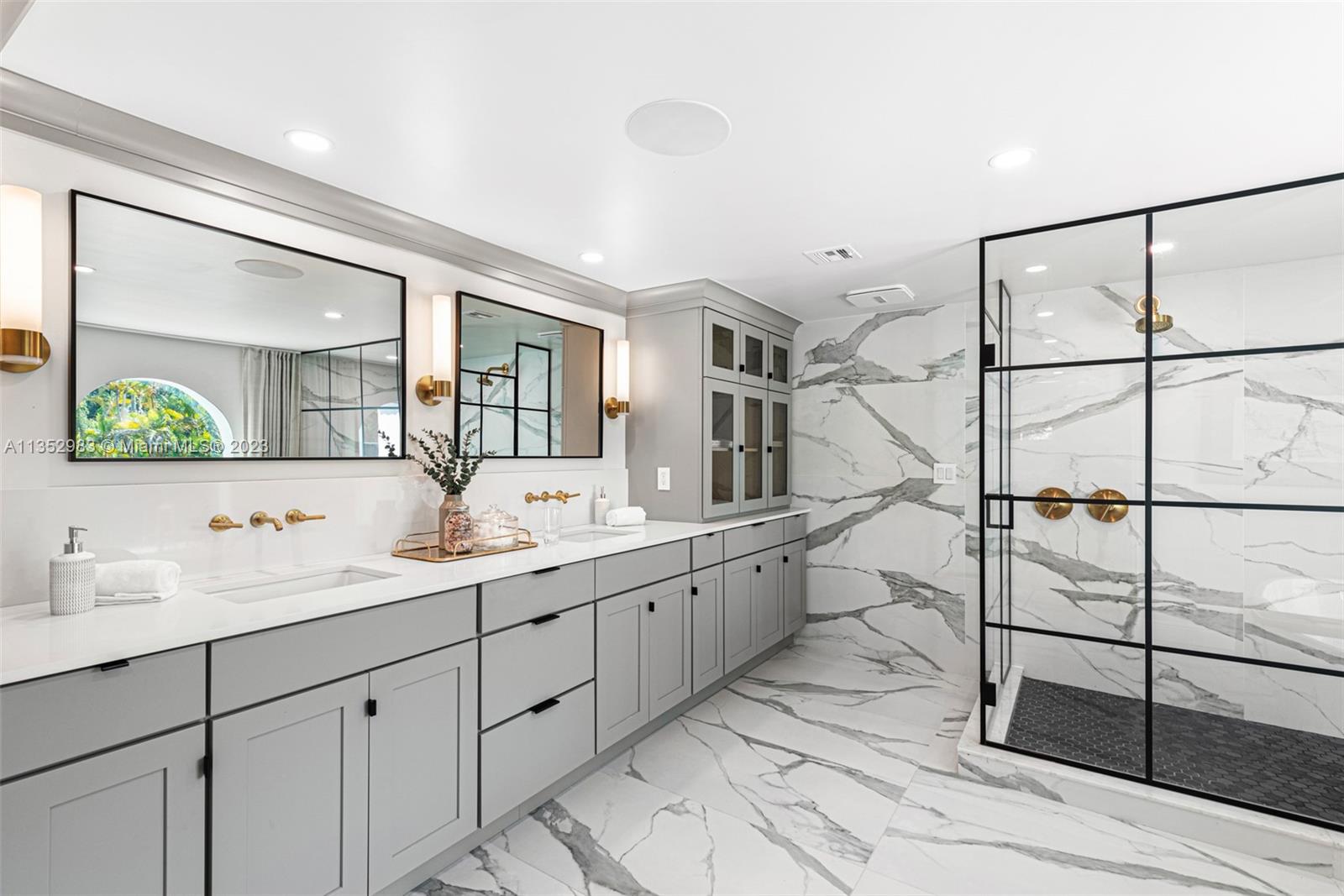 C GABLES COUNTRY CLUB SEC - Residential