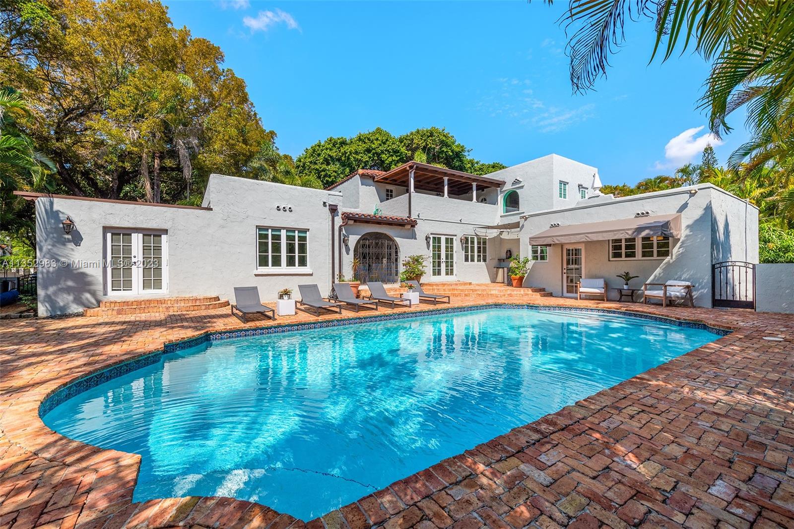 C GABLES COUNTRY CLUB SEC - Residential