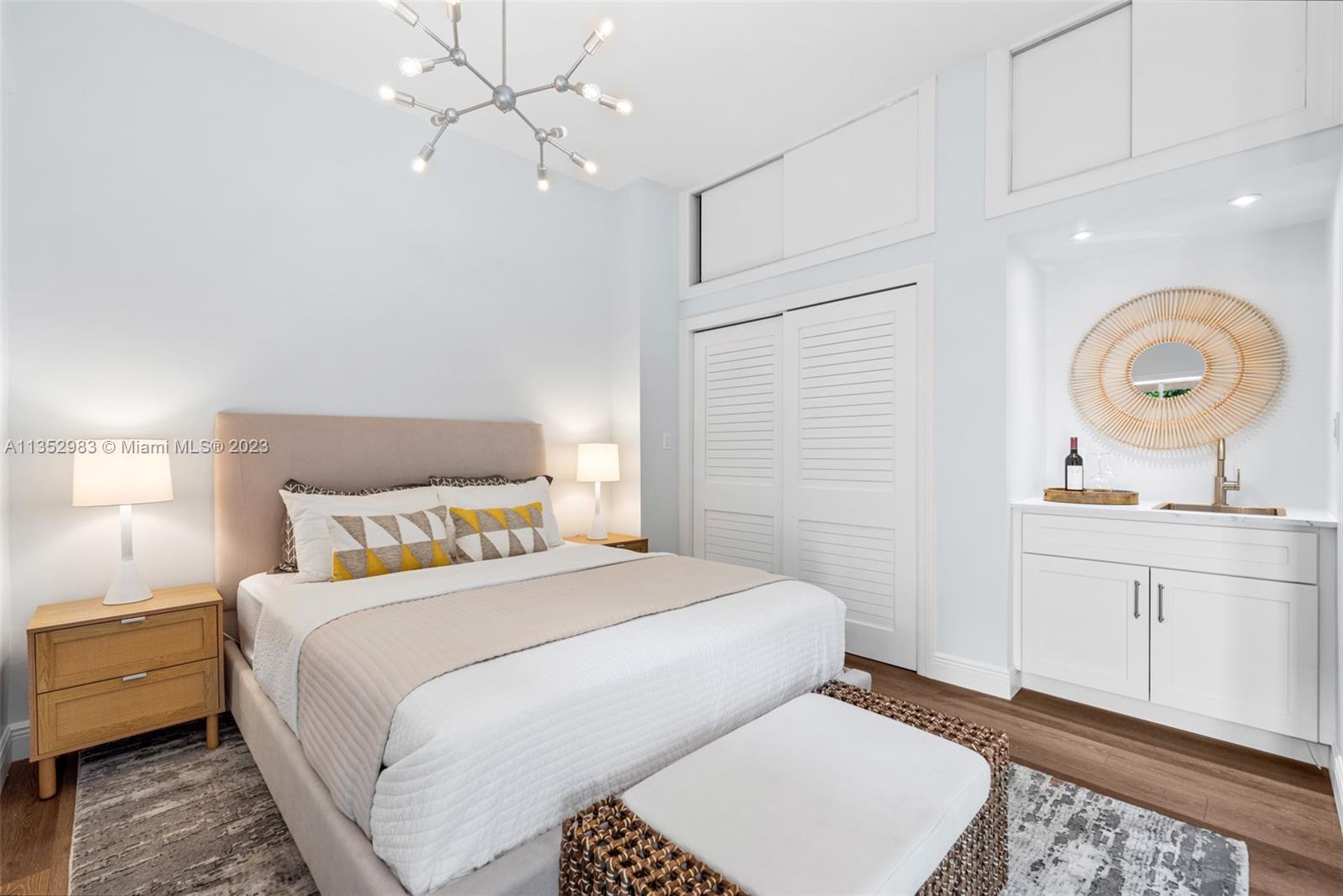 C GABLES COUNTRY CLUB SEC - Residential